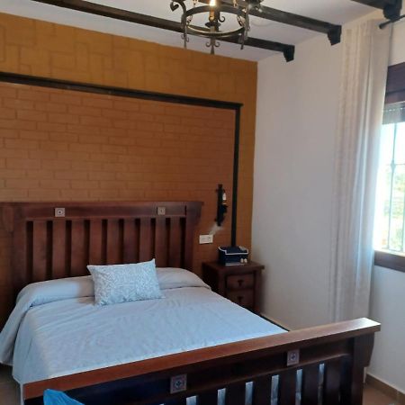 Villa Martinez Alquiler Rural Isabel Alcala del Valle ภายนอก รูปภาพ