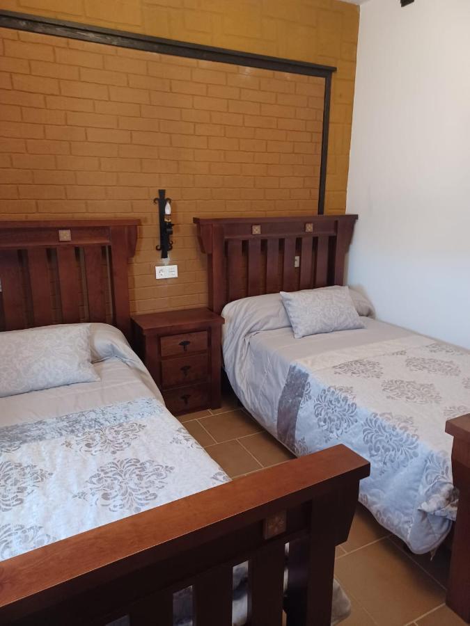 Villa Martinez Alquiler Rural Isabel Alcala del Valle ภายนอก รูปภาพ