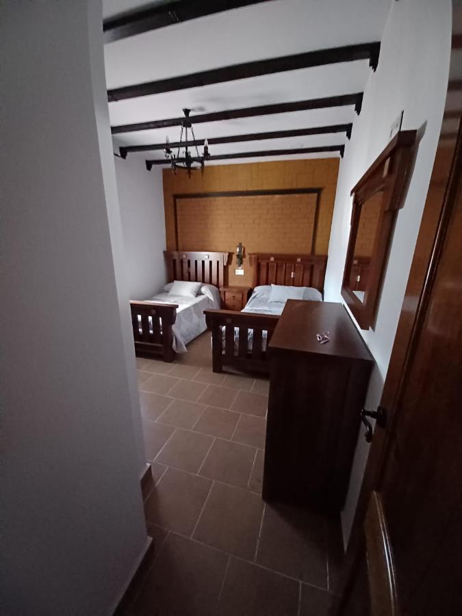 Villa Martinez Alquiler Rural Isabel Alcala del Valle ภายนอก รูปภาพ