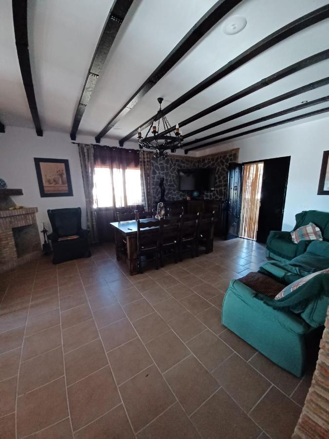 Villa Martinez Alquiler Rural Isabel Alcala del Valle ภายนอก รูปภาพ